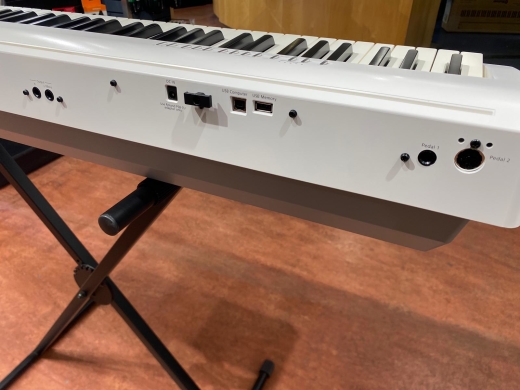 Roland FP-30X White Digital Piano 6